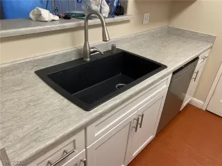 Photo #3: 2268293 Listing 