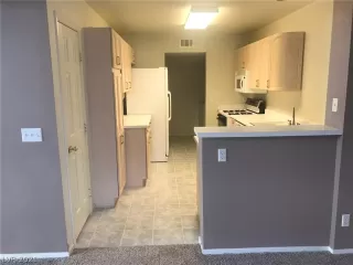 Photo #1: 2268302 Listing 