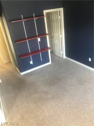 Photo #5: 2268303 Listing