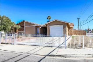 Photo #1: 2268329 Listing 