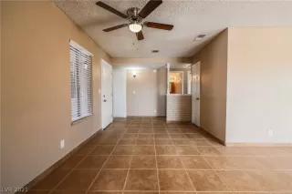 Photo #5: 2268329 Listing 