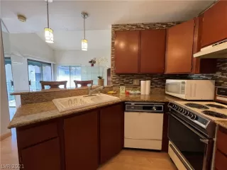 Photo #2: 2268336 Listing