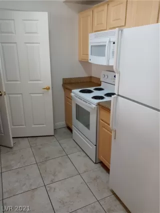 Photo #3: 2268357 Listing