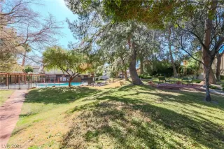 Photo #3: 2268358 Listing 