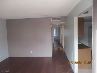 Photo #4: 2268370 Listing