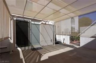 Photo #2: 2268387 Listing 