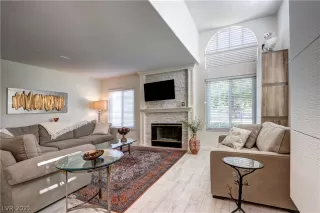 Photo #5: 2268387 Listing 