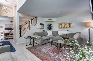 Photo #6: 2268387 Listing 