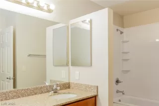 Photo #3: 2268388 Listing