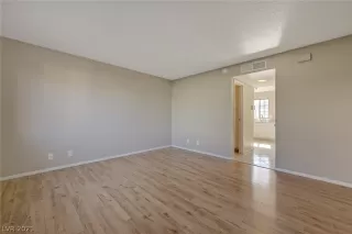 Photo #3: 2268392 Listing 