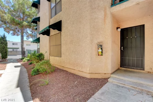 MLS: 2268398 Condo For Sale