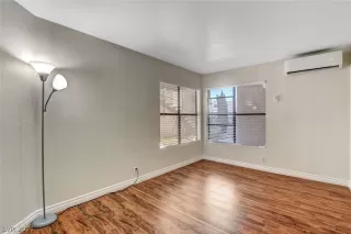 Photo #1: 2268398 Listing