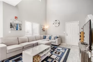 Photo #5: 2268432 Listing 