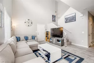 Photo #6: 2268432 Listing 