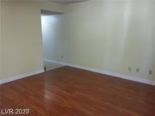 Photo #5: 2268459 Listing