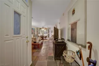 Photo #5: 2268487 Listing