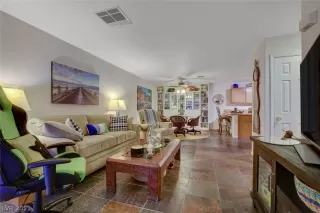 Photo #6: 2268487 Listing