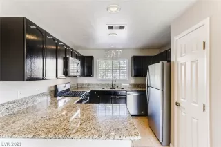 Photo #4: 2268496 Listing