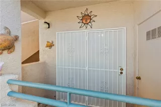 Photo #3: 2268501 Listing