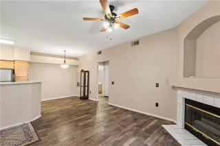 Photo #5: 2268501 Listing