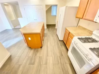 Photo #1: 2268525 Listing 