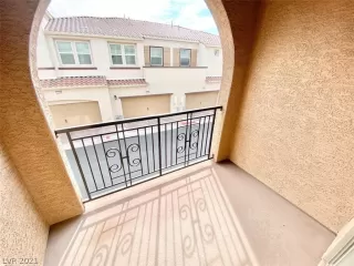 Photo #5: 2268525 Listing 