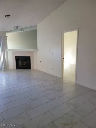 Photo #5: 2268541 Listing 