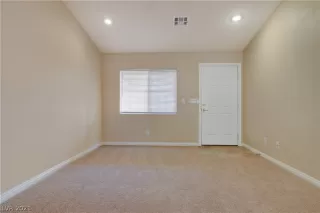 Photo #3: 2268563 Listing