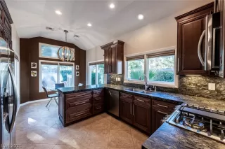 Photo #1: 2268636 Listing 