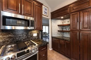 Photo #5: 2268636 Listing 