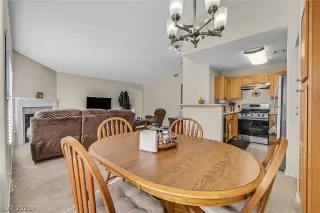 Photo #6: 2268711 Listing