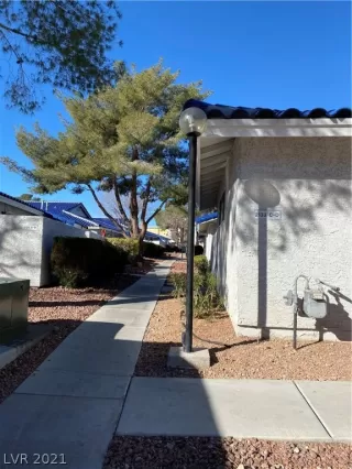 Photo #1: 2268712 Listing