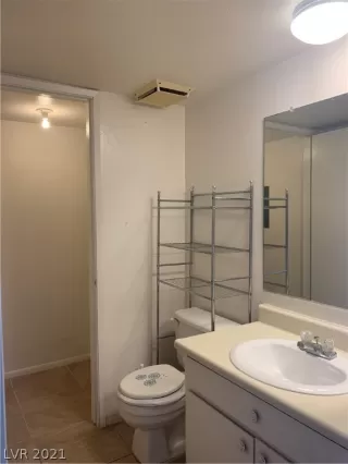 Photo #5: 2268790 Listing