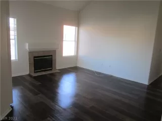 Photo #5: 2268808 Listing 