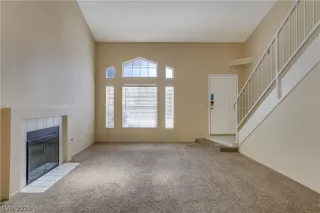 Photo #5: 2268821 Listing