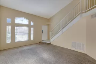 Photo #6: 2268821 Listing