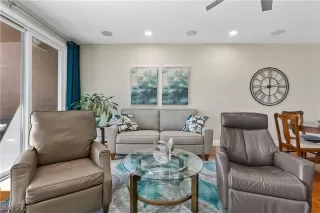 Photo #3: 2268828 Listing