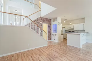 Photo #4: 2268838 Listing