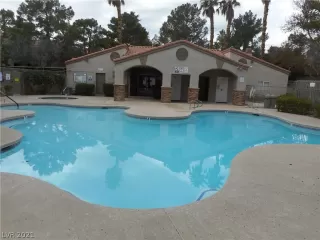 Photo #5: 2268850 Listing