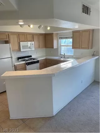 Photo #1: 2268862 Listing