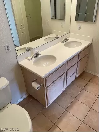 Photo #3: 2268862 Listing