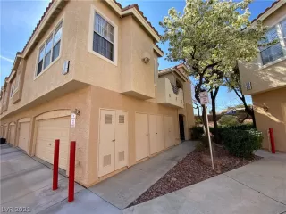 Photo #1: 2268881 Listing 