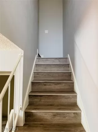 Photo #3: 2268934 Listing 