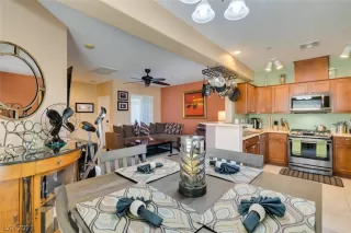 Photo #4: 2268969 Listing