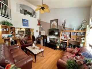 Photo #4: 2268976 Listing 