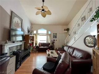 Photo #6: 2268976 Listing 