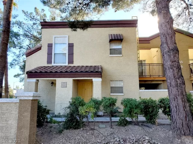 MLS: 2268992 Condo For Sale