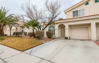 Photo #2: 2268996 Listing 