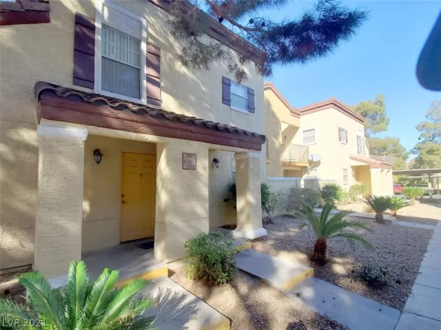 MLS: 2269015 Condo For Sale