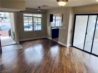 Photo #2: 2269036 Listing